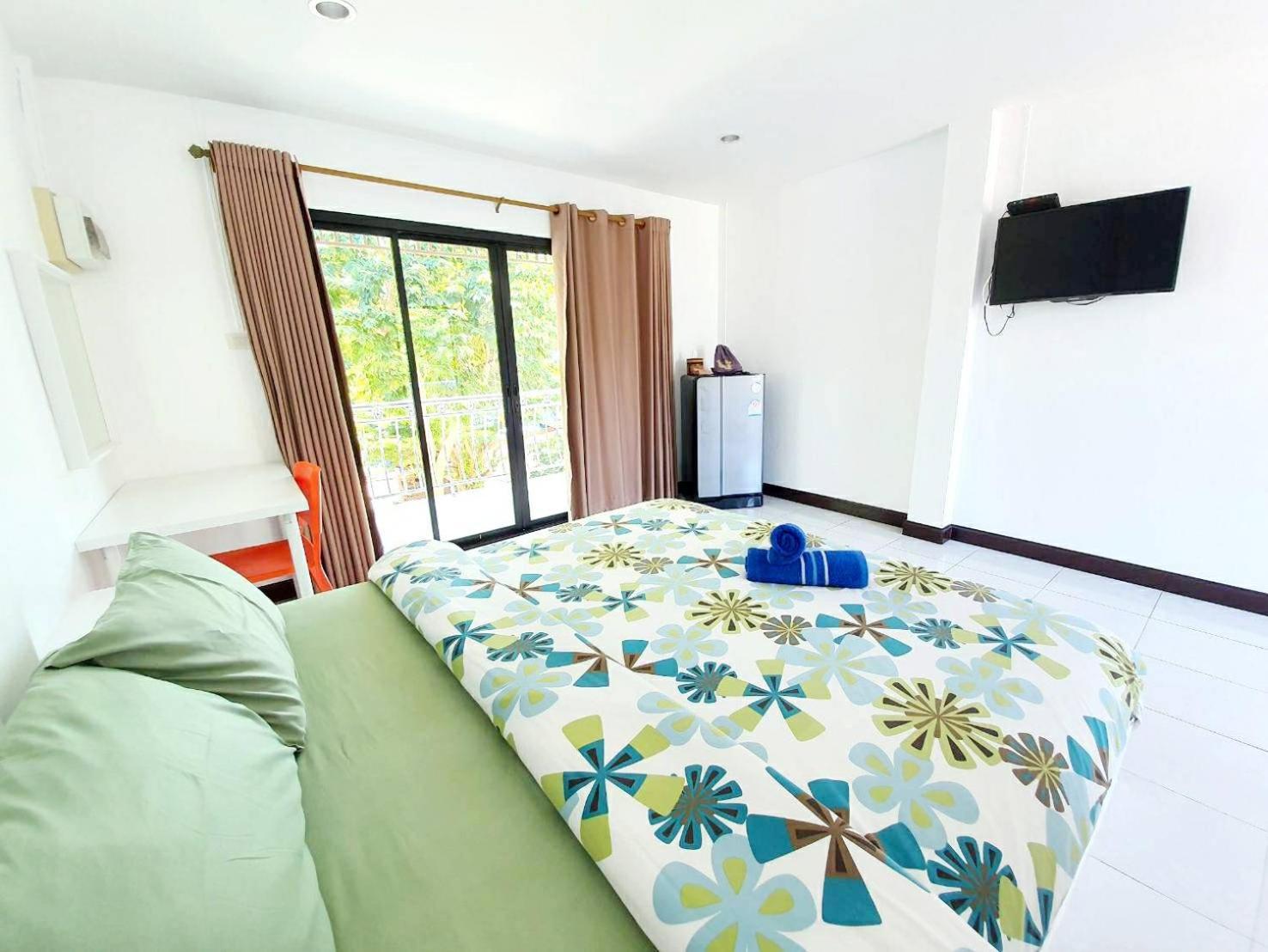 Benjaporn Bungalow Ko Si Chang Quarto foto