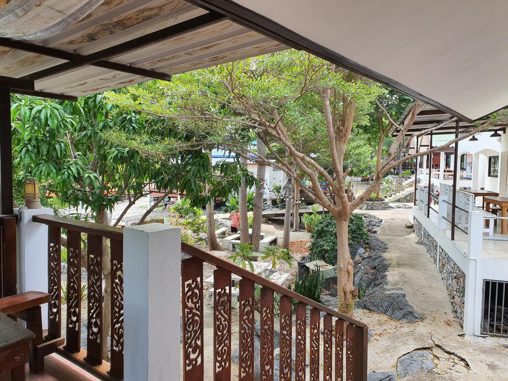 Benjaporn Bungalow Ko Si Chang Exterior foto
