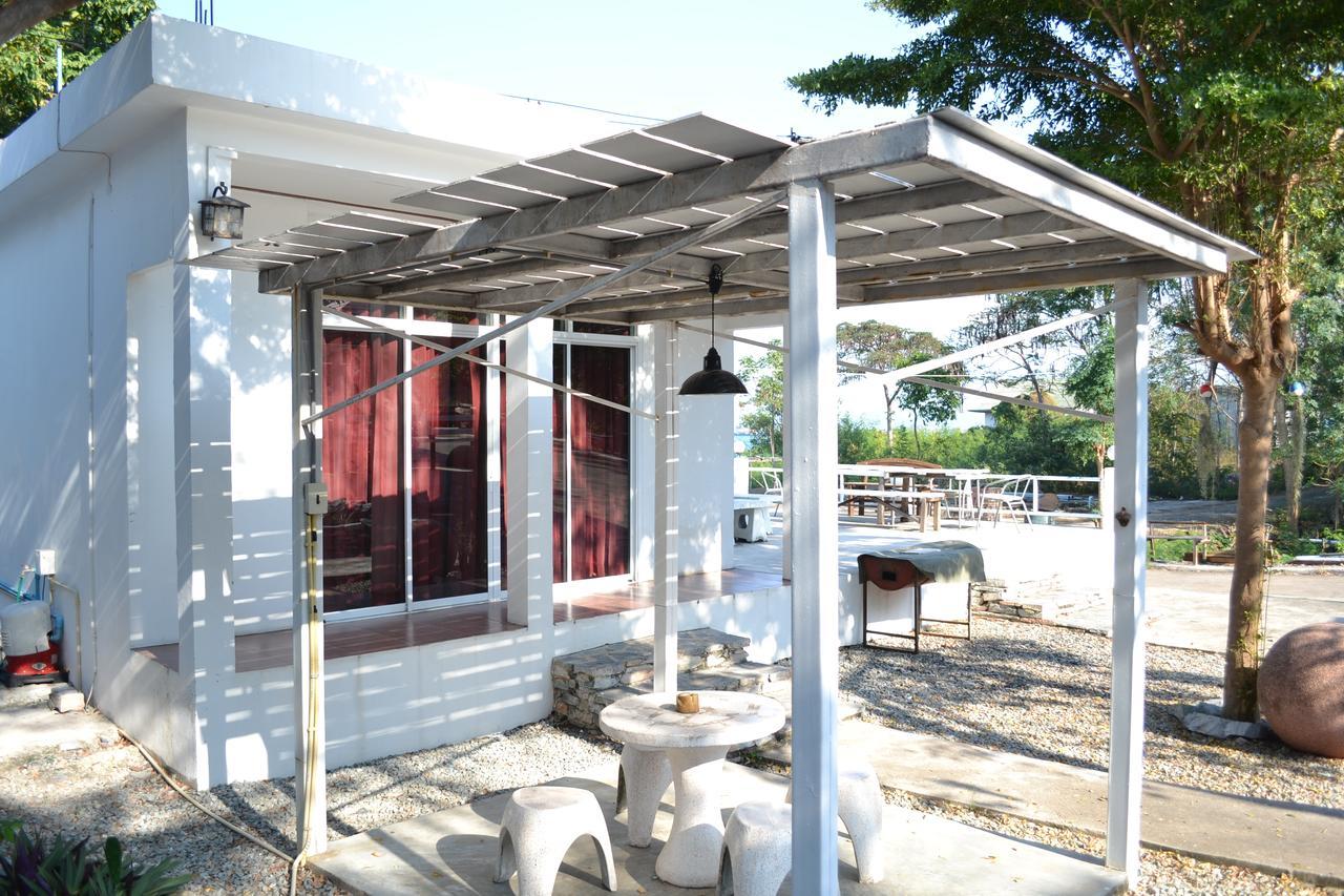 Benjaporn Bungalow Ko Si Chang Exterior foto