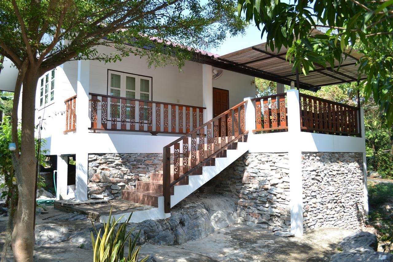 Benjaporn Bungalow Ko Si Chang Exterior foto